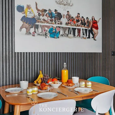 De Prestige Avec Balcon - 16e * Paris