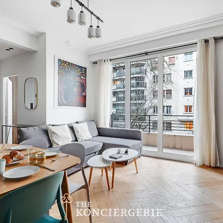 De Prestige Avec Balcon - 16e Paris