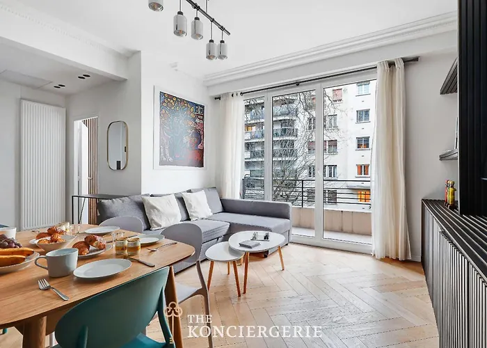 De Prestige Avec Balcon - 16e Paris